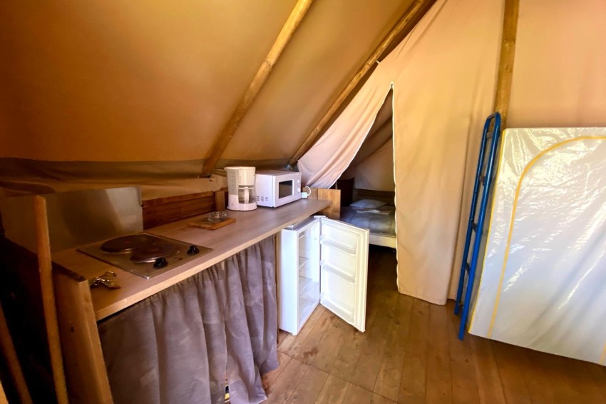 Amazone Kitchenette (2)